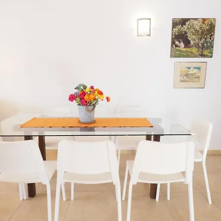 Vila Paradise - Leones