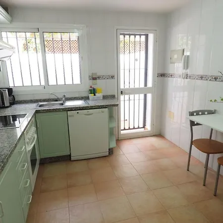 Vila Paradise - Leones