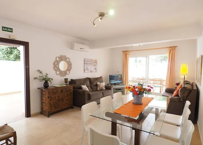 Villa Paradise - Leones *