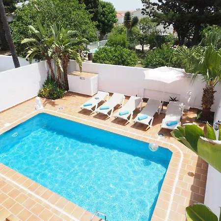 Villa Paradise - Leones *