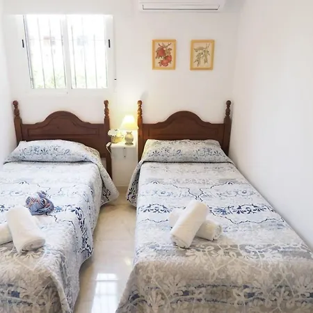 Villa Paradise - Leones *