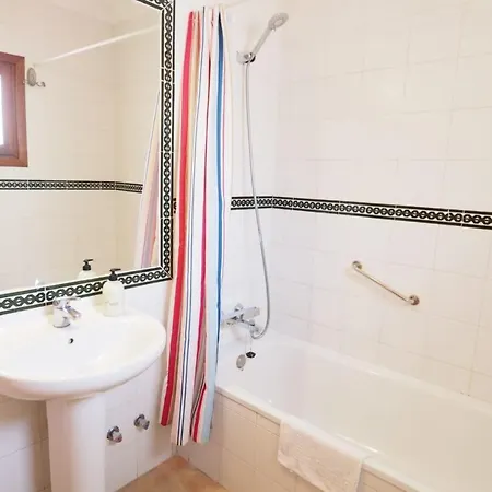 Paradise - Leones Villa *