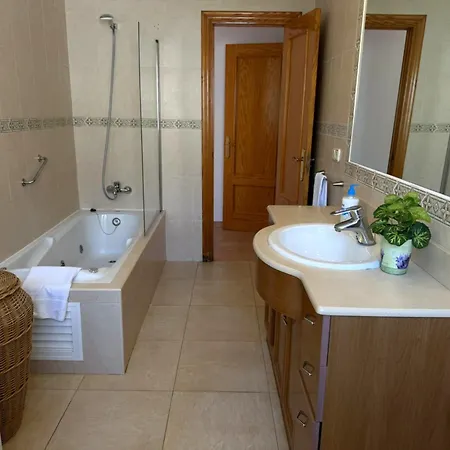 Villa Paradise - Leones