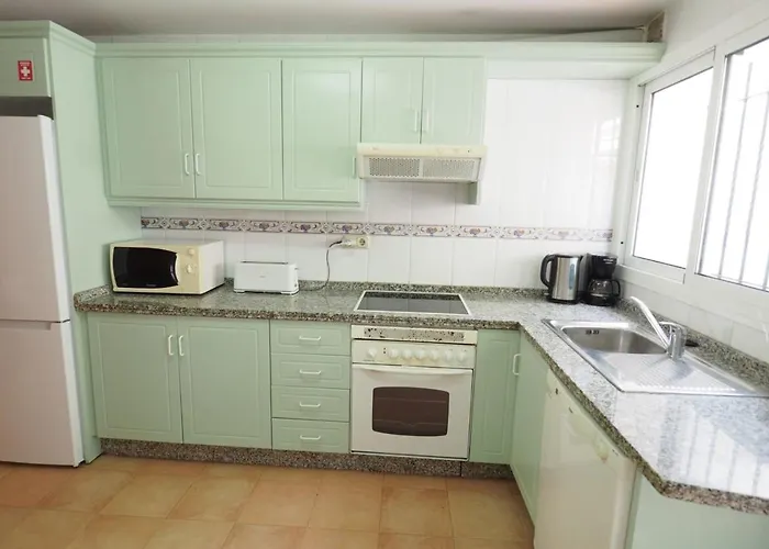 Paradise - Leones * נרחה