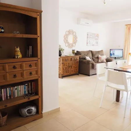 فيلة Paradise - Leones نيرخا